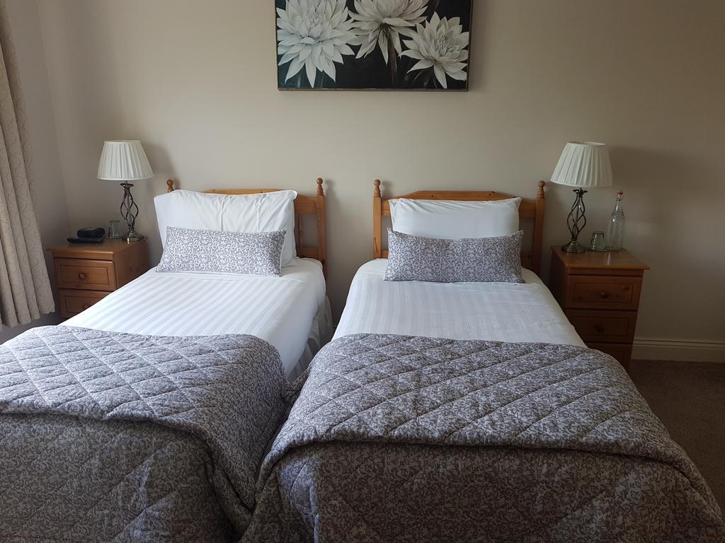 Greenlawn Lodge Лисдунварна Екстериор снимка