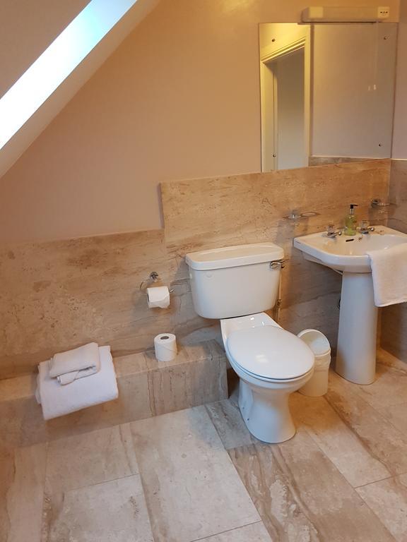 Greenlawn Lodge Лисдунварна Екстериор снимка